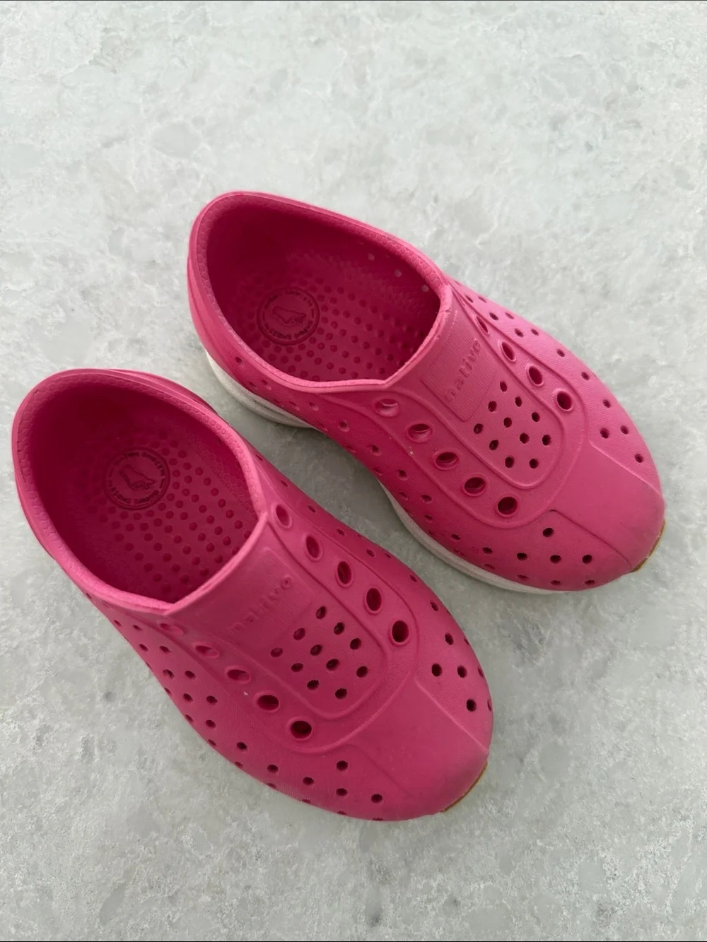 Native Kids Slip-On Water Shoes in Bright Pink